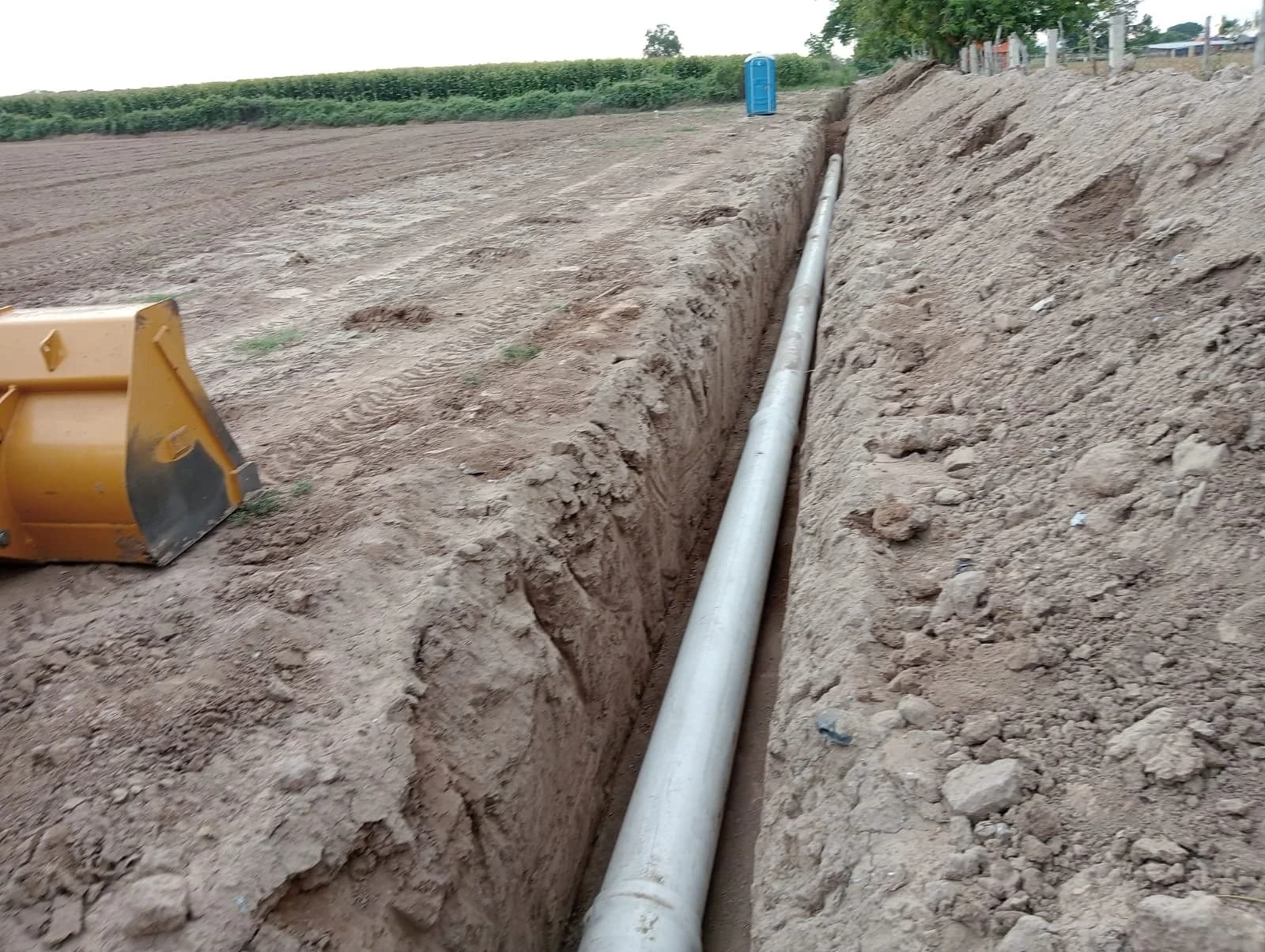 Laterales derechos entubados — Zona de riego Villa Unión II